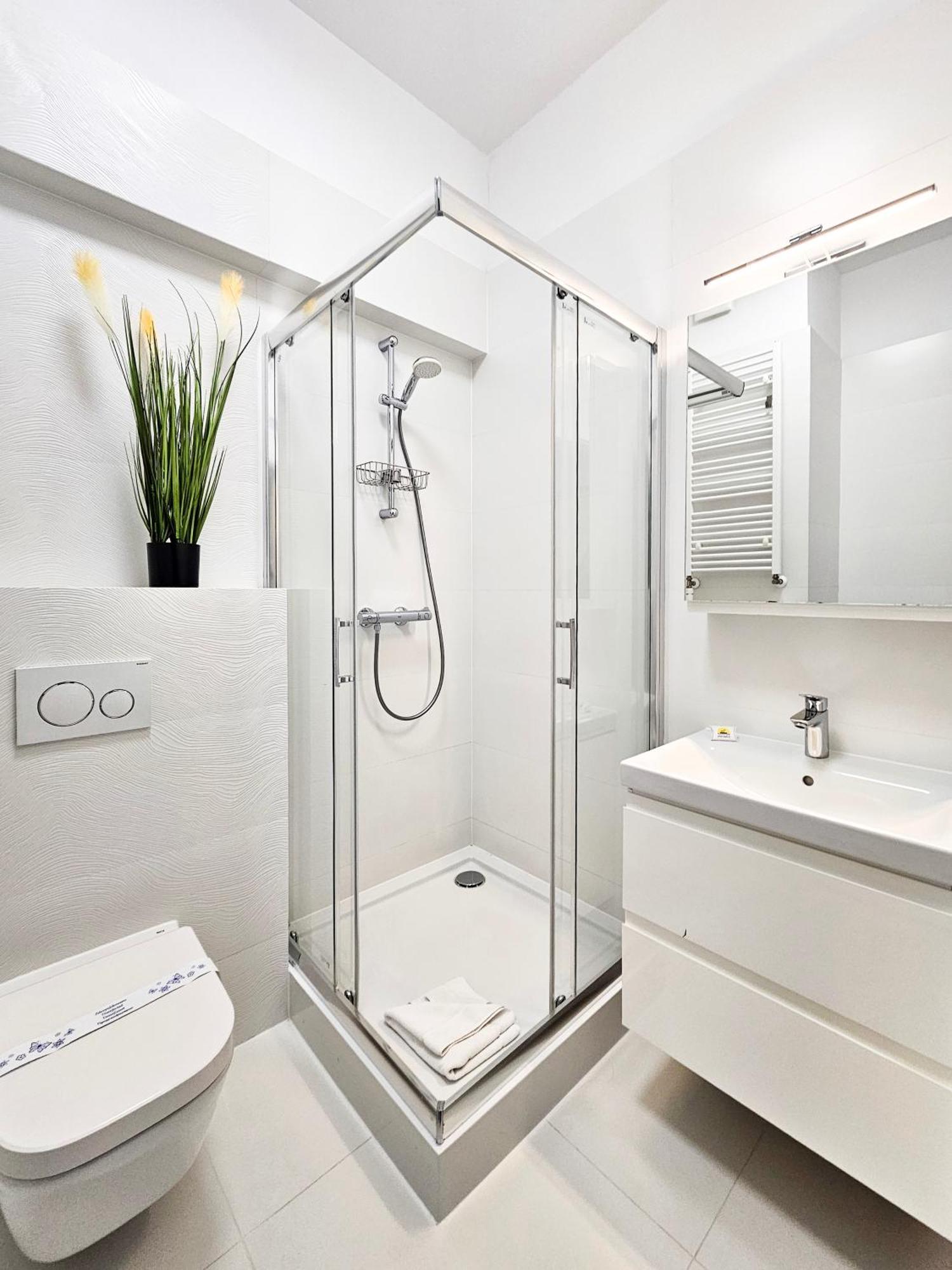 Апартаменты Visit Baltic - Platan Tower Grey Свиноуйсьце Экстерьер фото